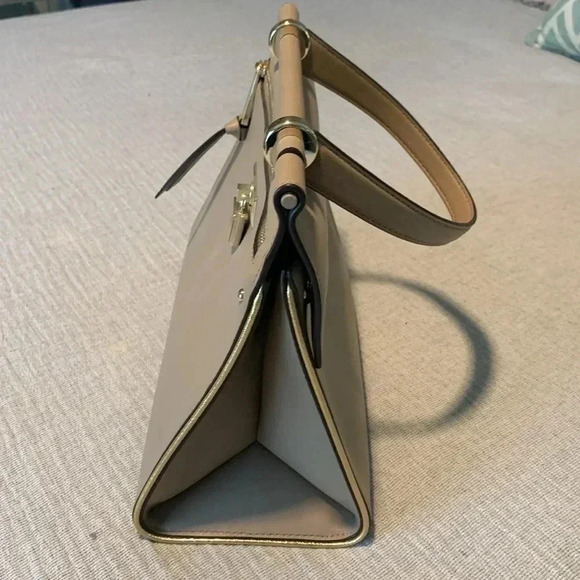 Michael Kors Leather Handbag top handle w/crossbody strap beige w/gold accents - Picture 3 of 16